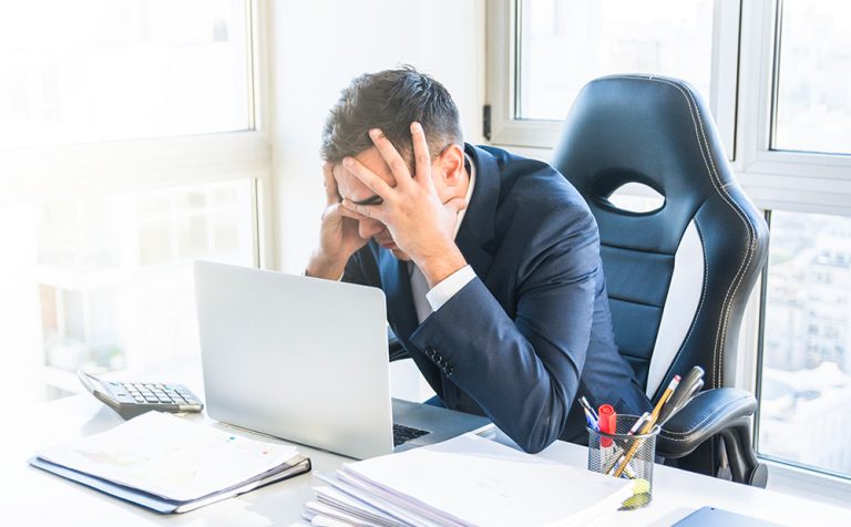چگونه یک شغل نامناسب و کابوس‌وار را شناسایی کنیم؟