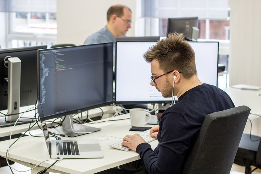 برنامه نویس front-end چیست؟